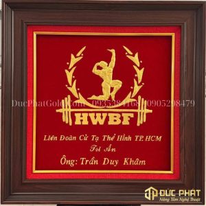 tranh dát vàng thiết kế theo thương hiệu