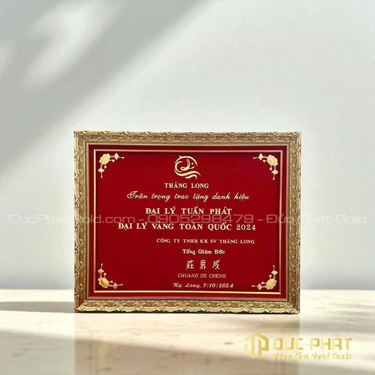 tranh vinh danh dát vàng